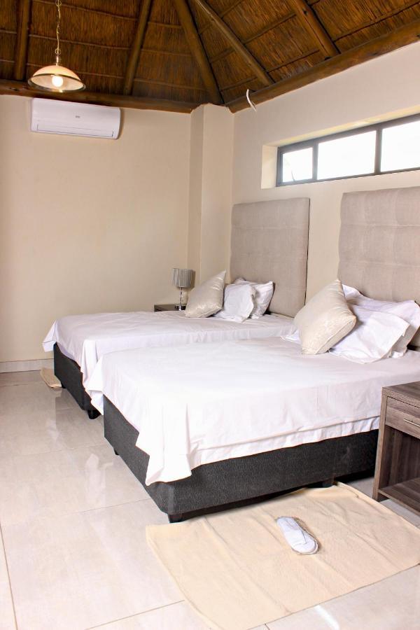 Zoe Bush Lodge Pretoria Exterior photo