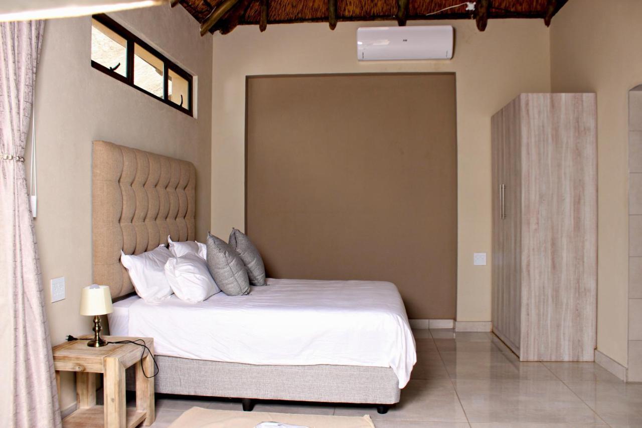 Zoe Bush Lodge Pretoria Exterior photo